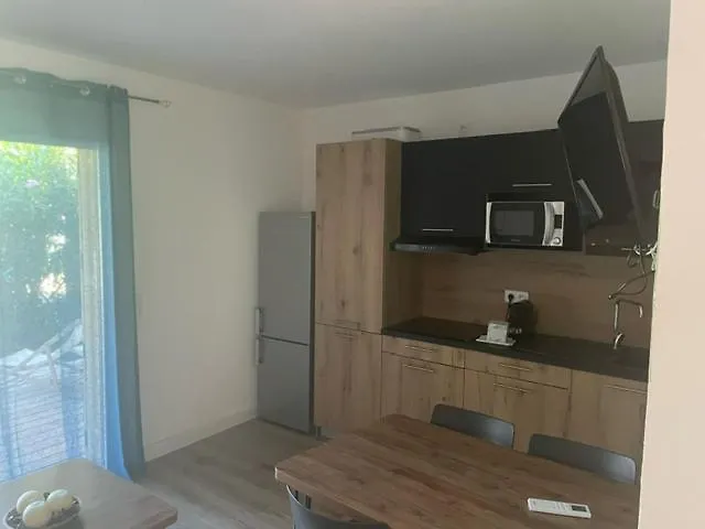 Corse Du Sud Fiori Di Cala Rossa T2 Rez De Jardin Dans Piscine Apartmán