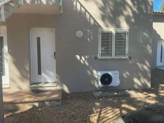 Corse Du Sud Fiori Di Cala Rossa T2 Rez De Jardin Dans Piscine Apartmán *