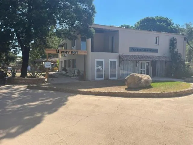 Corse Du Sud Fiori Di Cala Rossa T2 Rez De Jardin Dans Piscine