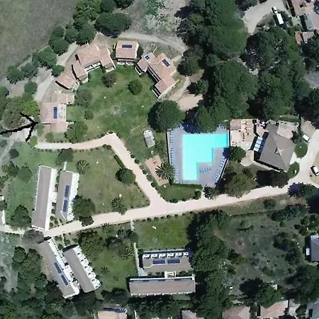 Corse Du Sud Fiori Di Cala Rossa T2 Rez De Jardin Dans Piscine *